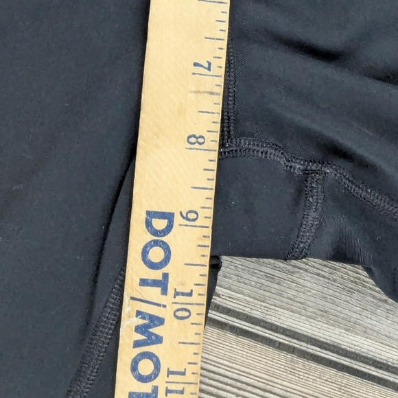 Under Armour Compression Tights Leggings Size XS Black 3/4 Length - Picture 12 of 12